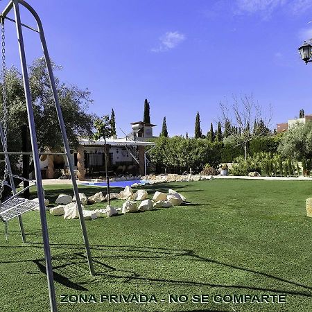 Villa Capricho De Luna Caparacena Eksteriør bilde